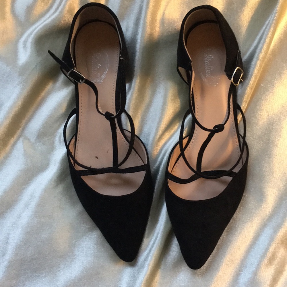 Black strappy flats